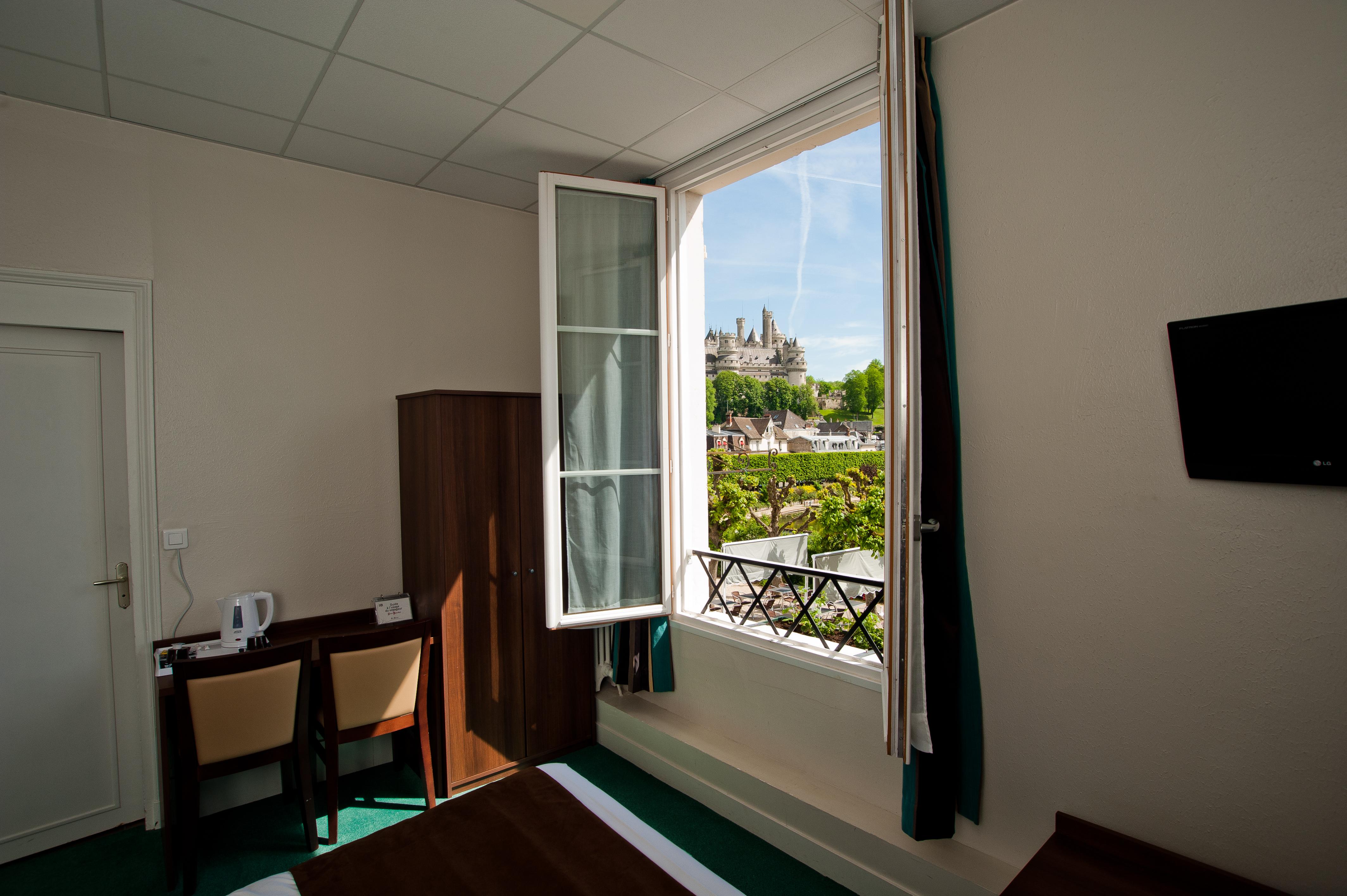 Logis Hotel Beaudon Pierrefonds Exterior foto