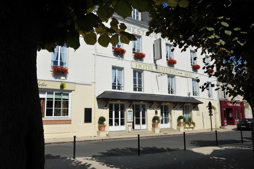 Logis Hotel Beaudon Pierrefonds Exterior foto
