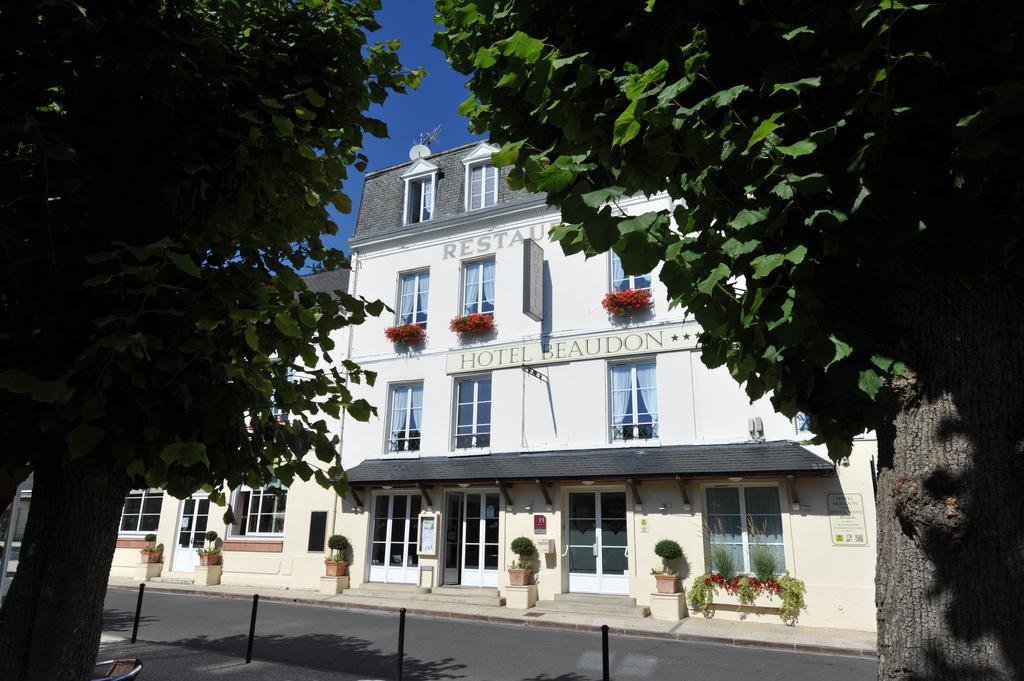 Logis Hotel Beaudon Pierrefonds Exterior foto