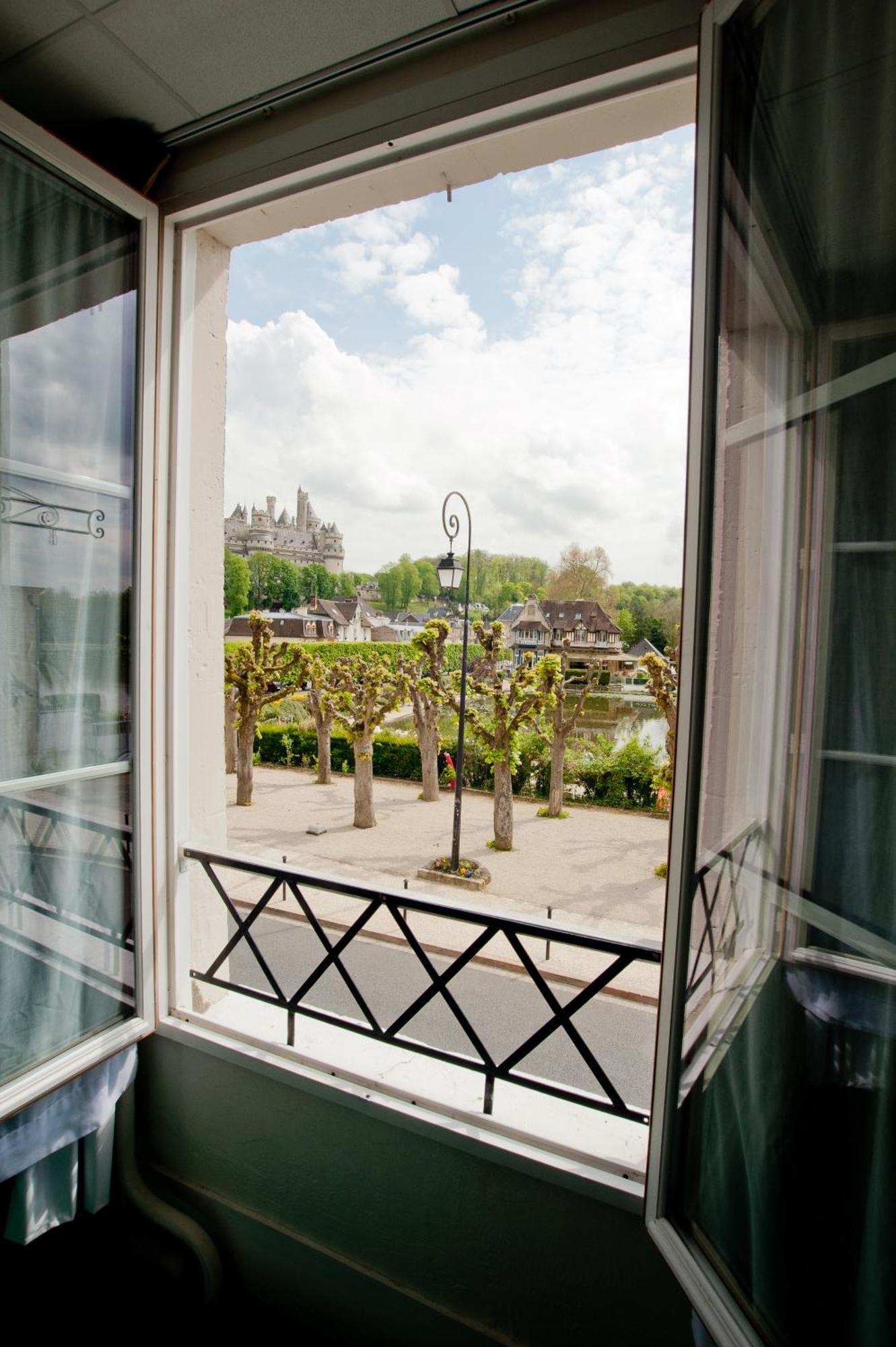 Logis Hotel Beaudon Pierrefonds Exterior foto