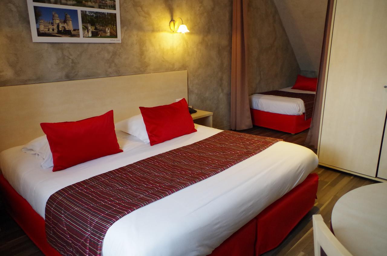 Logis Hotel Beaudon Pierrefonds Exterior foto